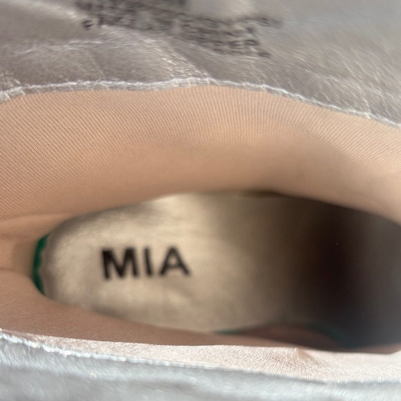 MIA Silver Sparkle Western Boots Size 7.5 NWT - Picture 7 of 15